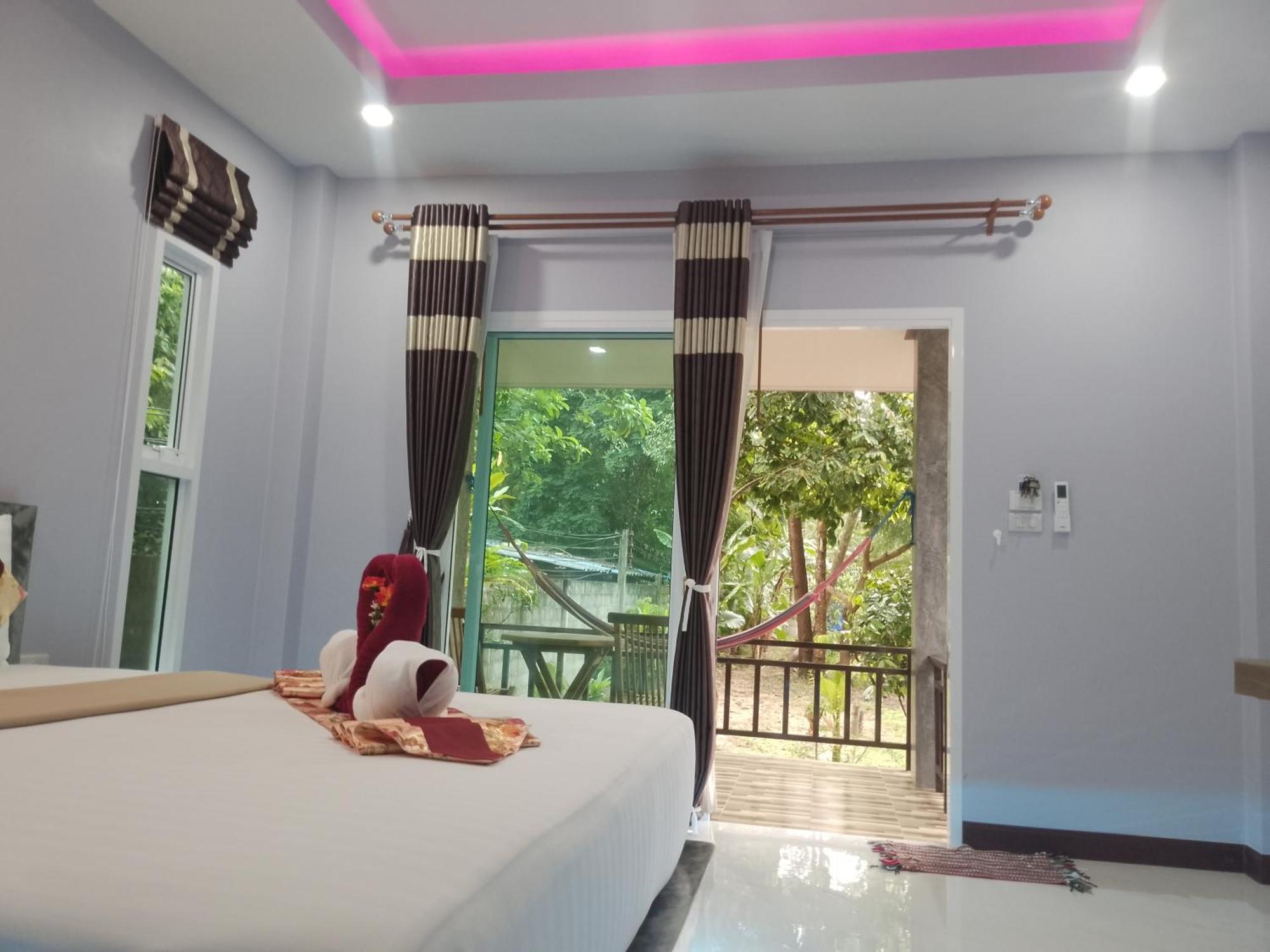 Pana Long Beach Resort Ko Lanta Exterior foto