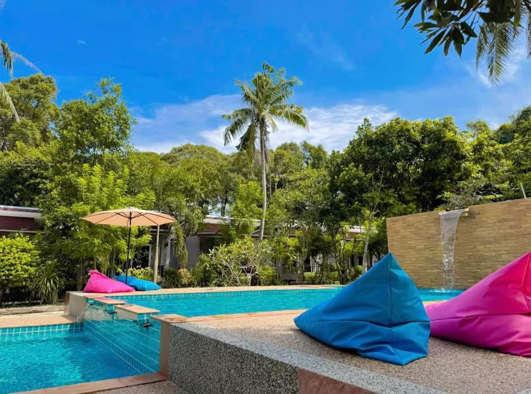 Pana Long Beach Resort Ko Lanta Exterior foto