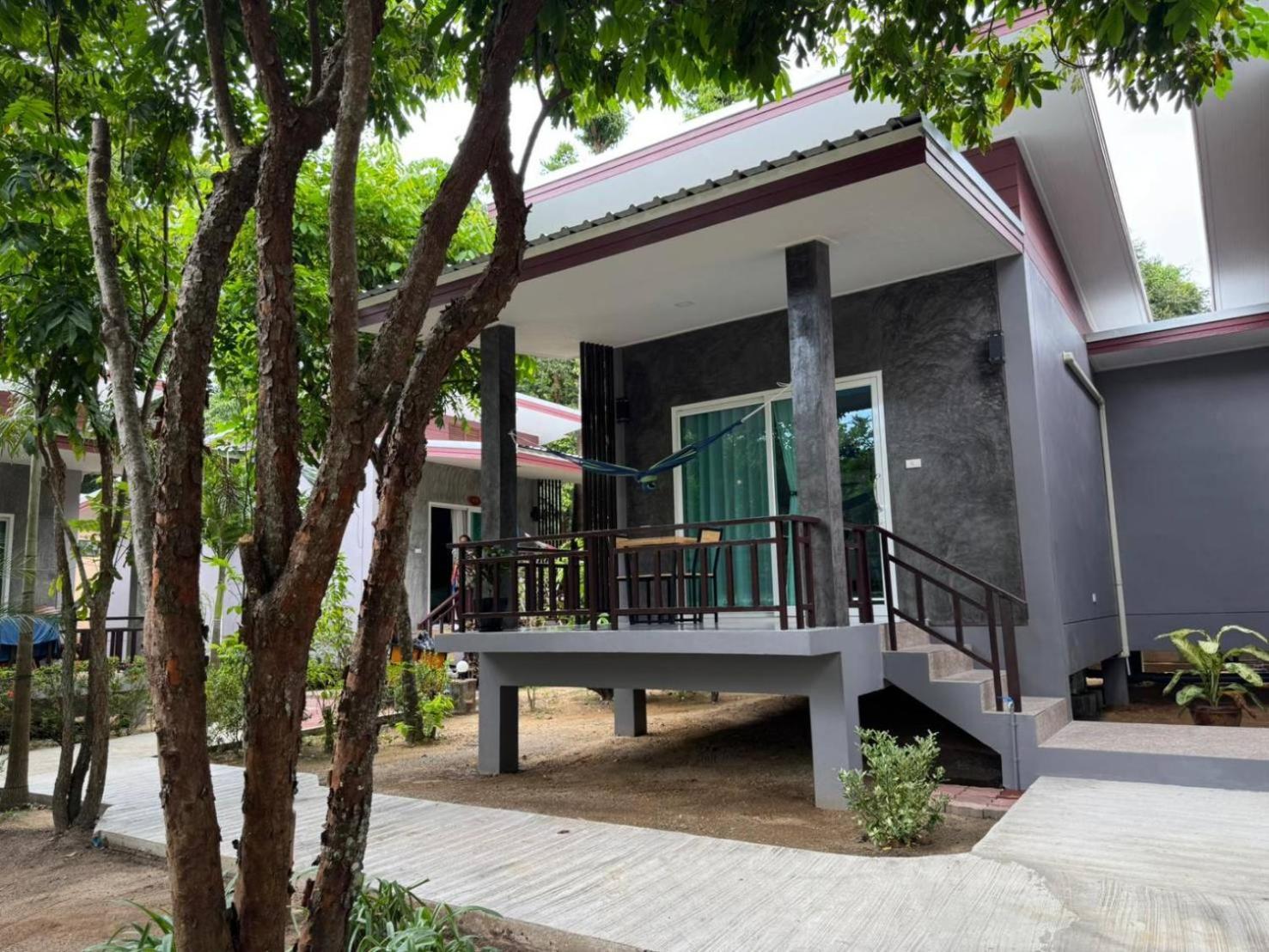 Pana Long Beach Resort Ko Lanta Exterior foto