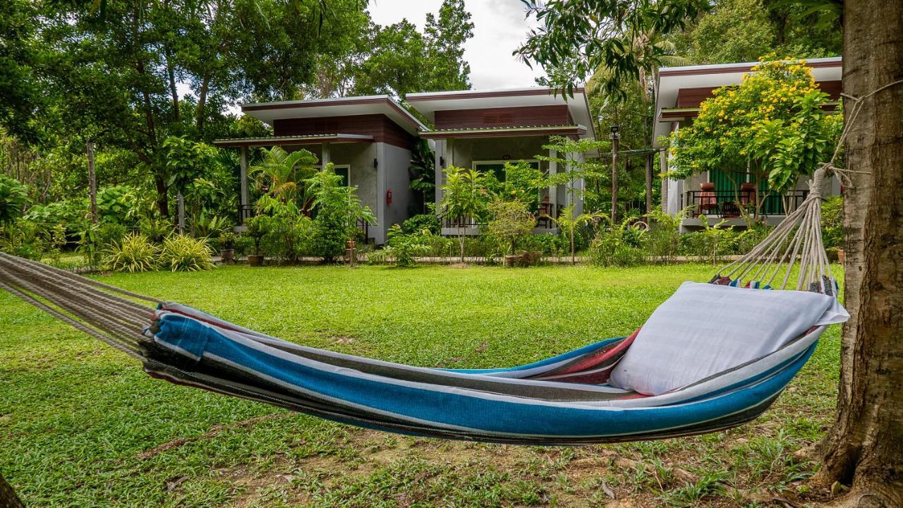 Pana Long Beach Resort Ko Lanta Exterior foto